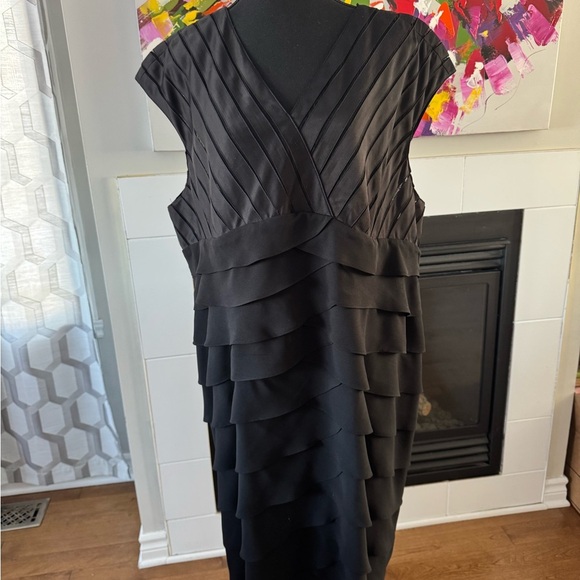 Adrianna Papell Black Tiered Sheath Midi Dress. Ptp 24” lenght 40” - Picture 1 of 7